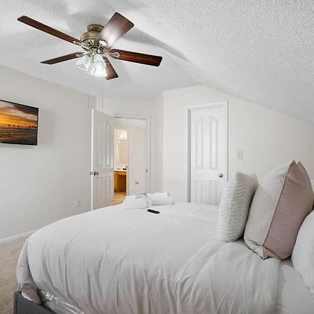 Cozy 4B 2 5B University Home King Beds Jacuzzi Charlotte Exteriör bild